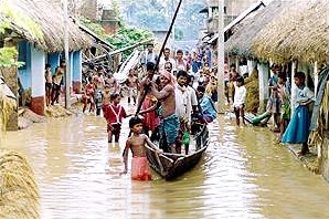 モンスーンの影響でここ５０年間で最もひどいとされる豪雨に見舞われたインド東部では、いまも被害がひどく、援助活動が足止め状態となっている＝インド・クリスチャントゥデイ提供