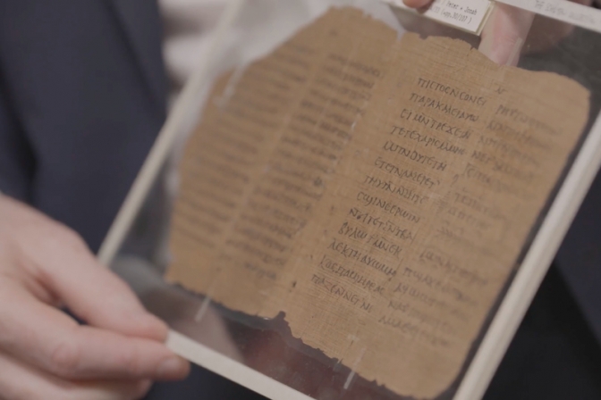 現存する最古級のキリスト教書物　「クロスビー・スコイエン写本」が６億円超で落札