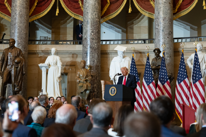 トランプ米大統領、「反キリスト教的偏見」根絶を目指すタスクフォース創設など発表