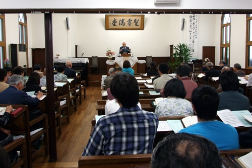 第４１回再臨待望東京大会が５月３０日と３１日の２日間、東京都世田谷区の日本宣教会代田教会で開かれた。