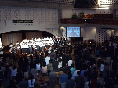 唐崇榮師の説教におよそ６００人が会場を埋め尽くした＝２３日、東京・新宿の淀橋教会で